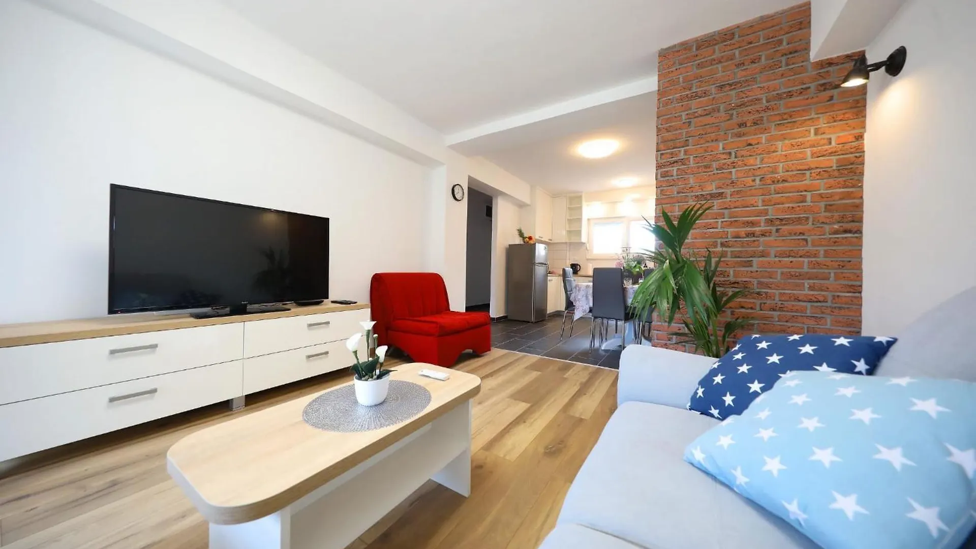 Apartment In Zadar Near The Old Town- By Ta Leut Agency Brodarica